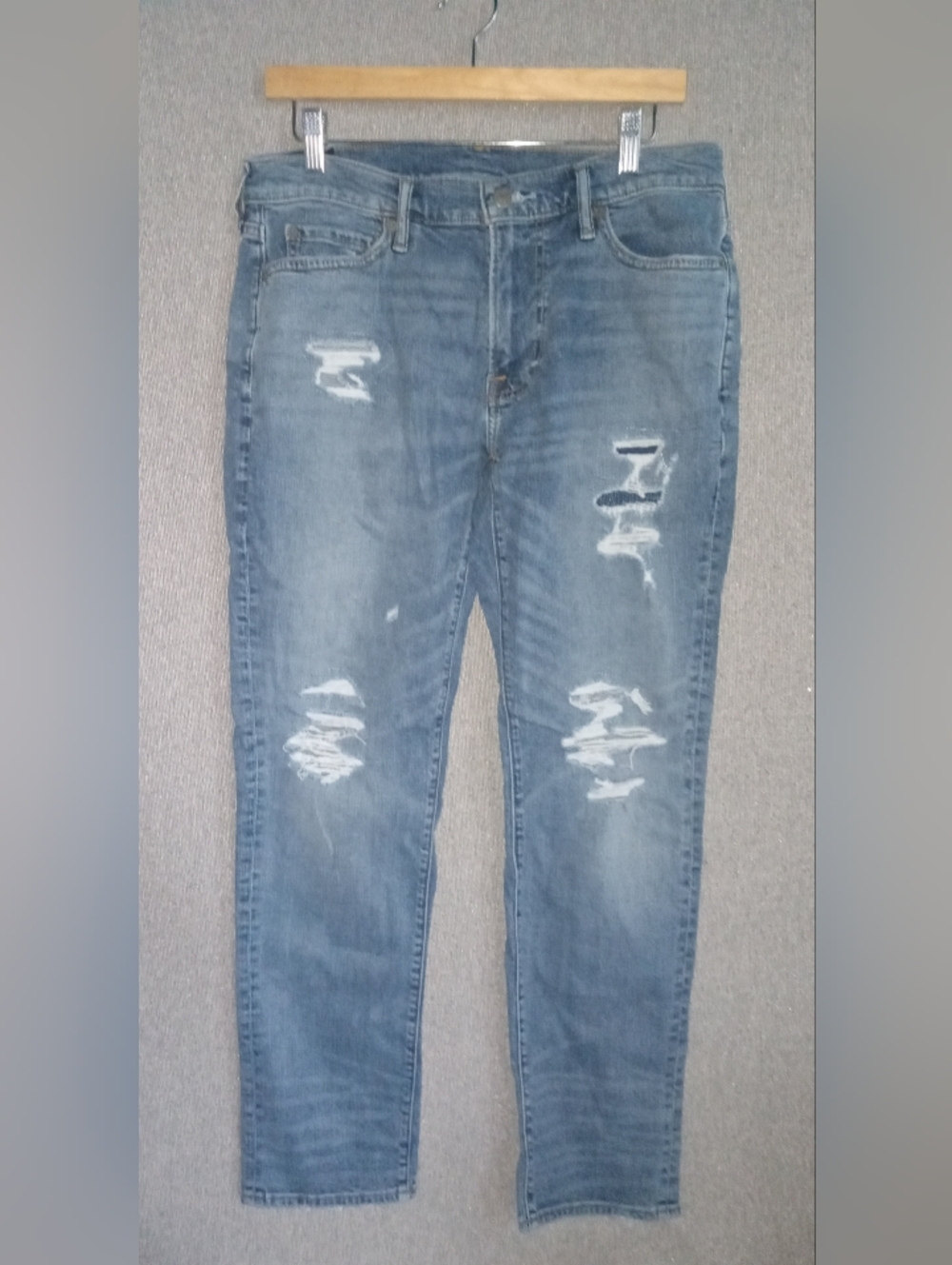 Abercrombie & Fitch Men's Distressed Straight Jeans 32x30